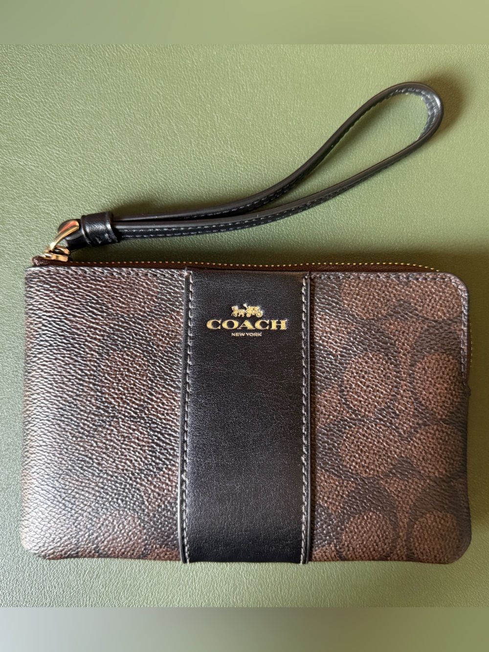 Coach Signature Canvas Corner Zip Wristlet Walnut Black CW854